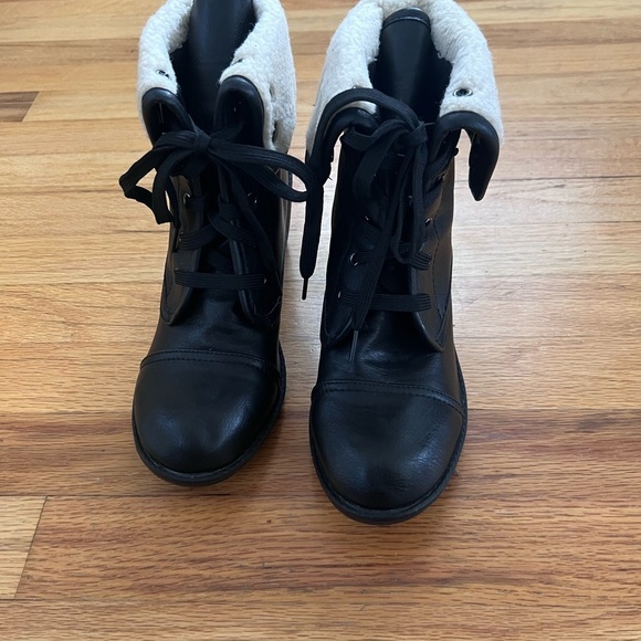 Wild Diva Black Lace-Up Combat Boots - 7.5 Women’s - Picture 5 of 14